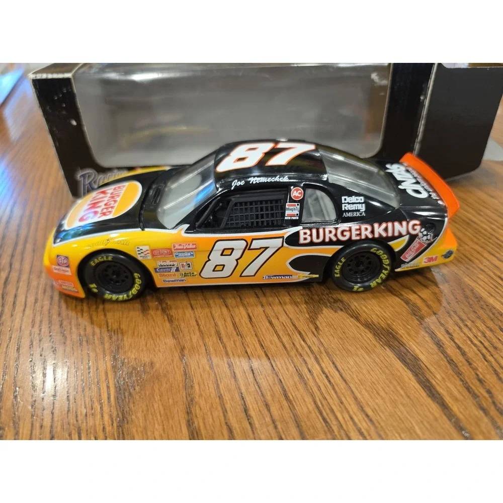 Revell 3443 Joe Nemechek #87 Burger King Diecast Chevy 1996 NASCAR 1:24 Racing